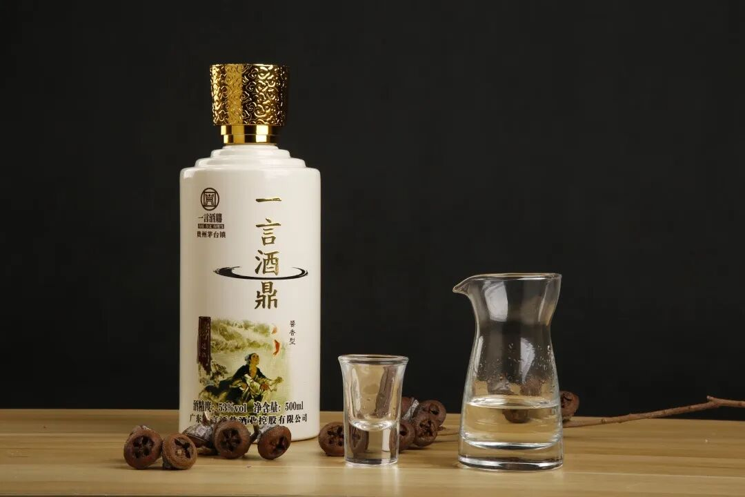 一言九鼎情义酒测评:超高性价比 酱香白酒的“粮心”之作