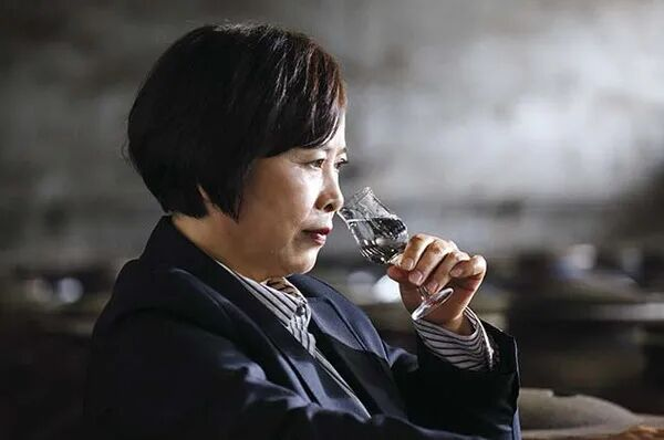 一言九鼎情义酒测评:超高性价比 酱香白酒的“粮心”之作