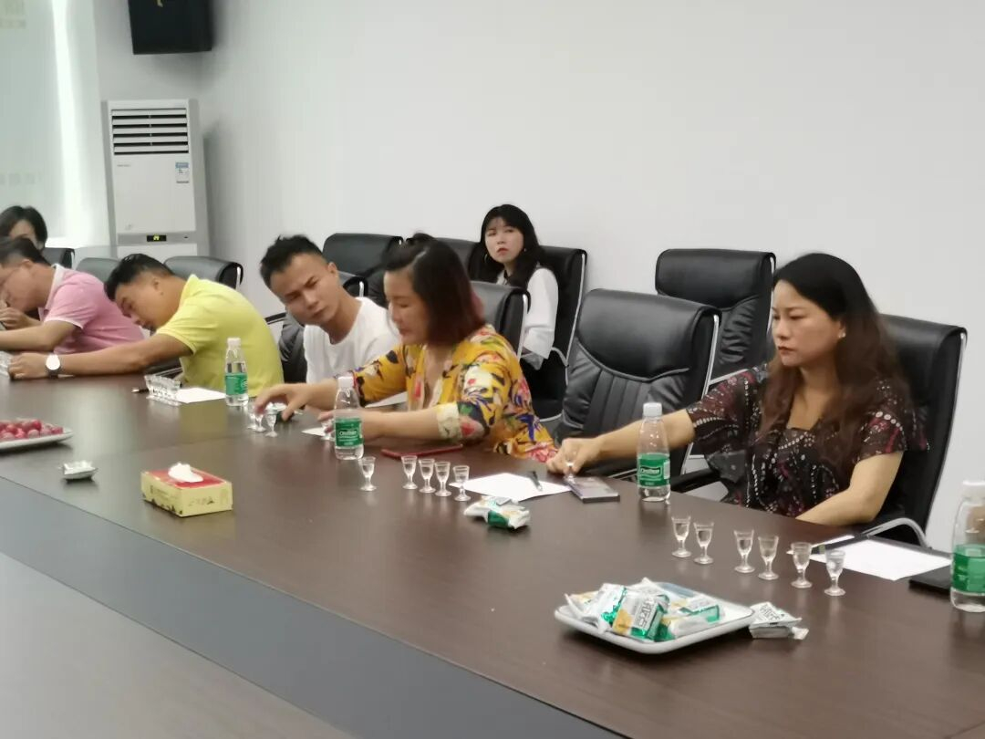 【一言九鼎】第98场主题沙龙品鉴会[做成功男人，喝一言九鼎]完美落幕